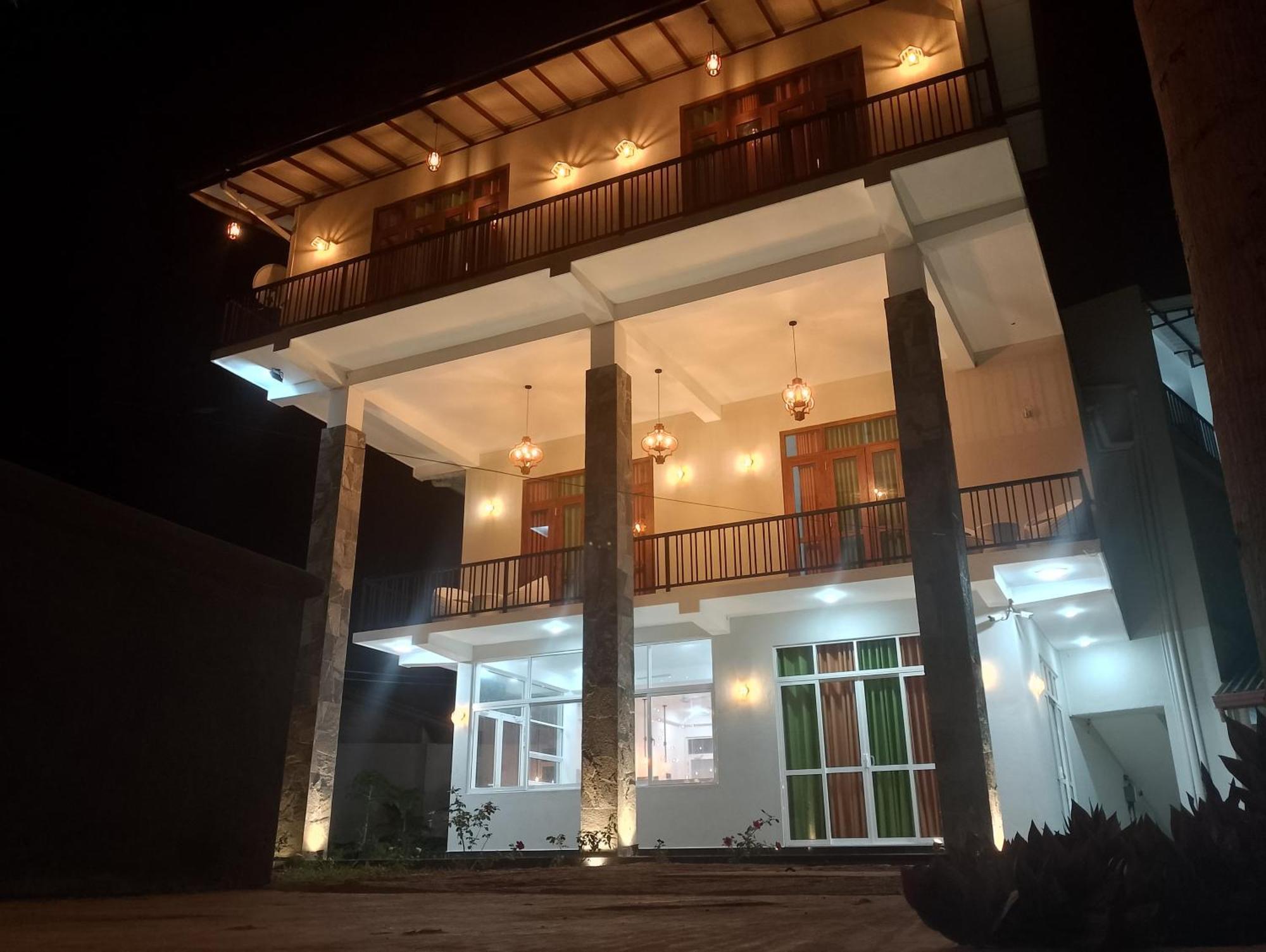 Hotel Malindu Yala Gate Tissamaharama Esterno foto