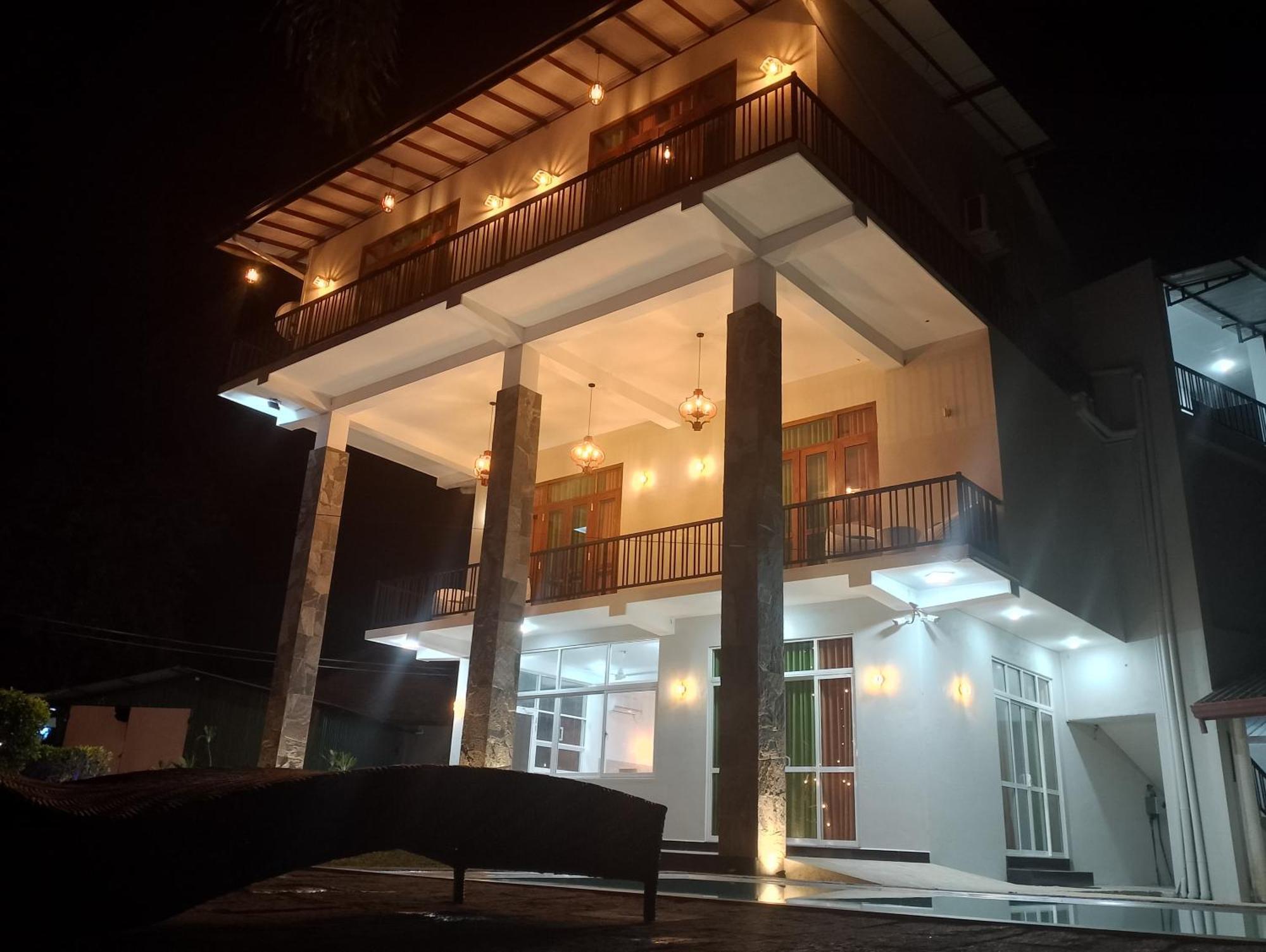 Hotel Malindu Yala Gate Tissamaharama Esterno foto