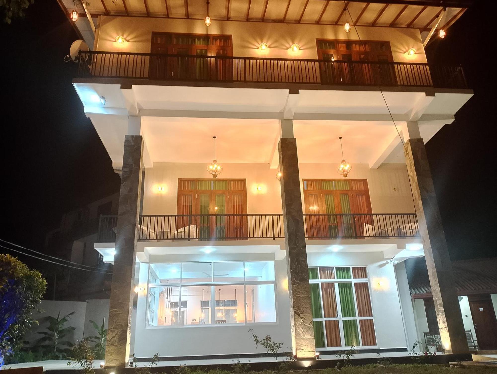 Hotel Malindu Yala Gate Tissamaharama Esterno foto