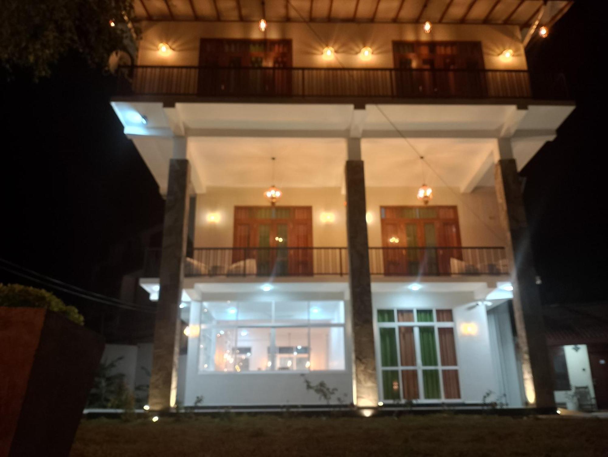 Hotel Malindu Yala Gate Tissamaharama Esterno foto