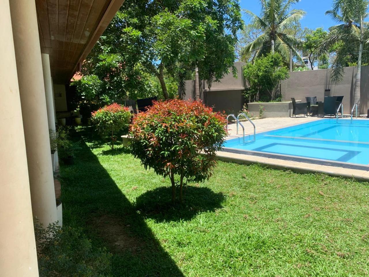 Hotel Malindu Yala Gate Tissamaharama Esterno foto