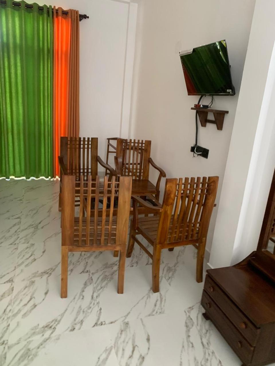 Hotel Malindu Yala Gate Tissamaharama Esterno foto