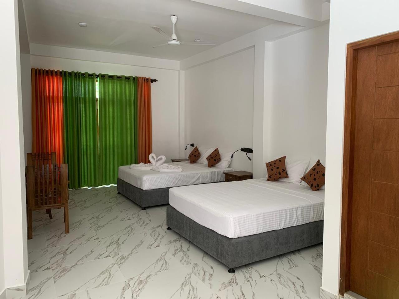 Hotel Malindu Yala Gate Tissamaharama Esterno foto