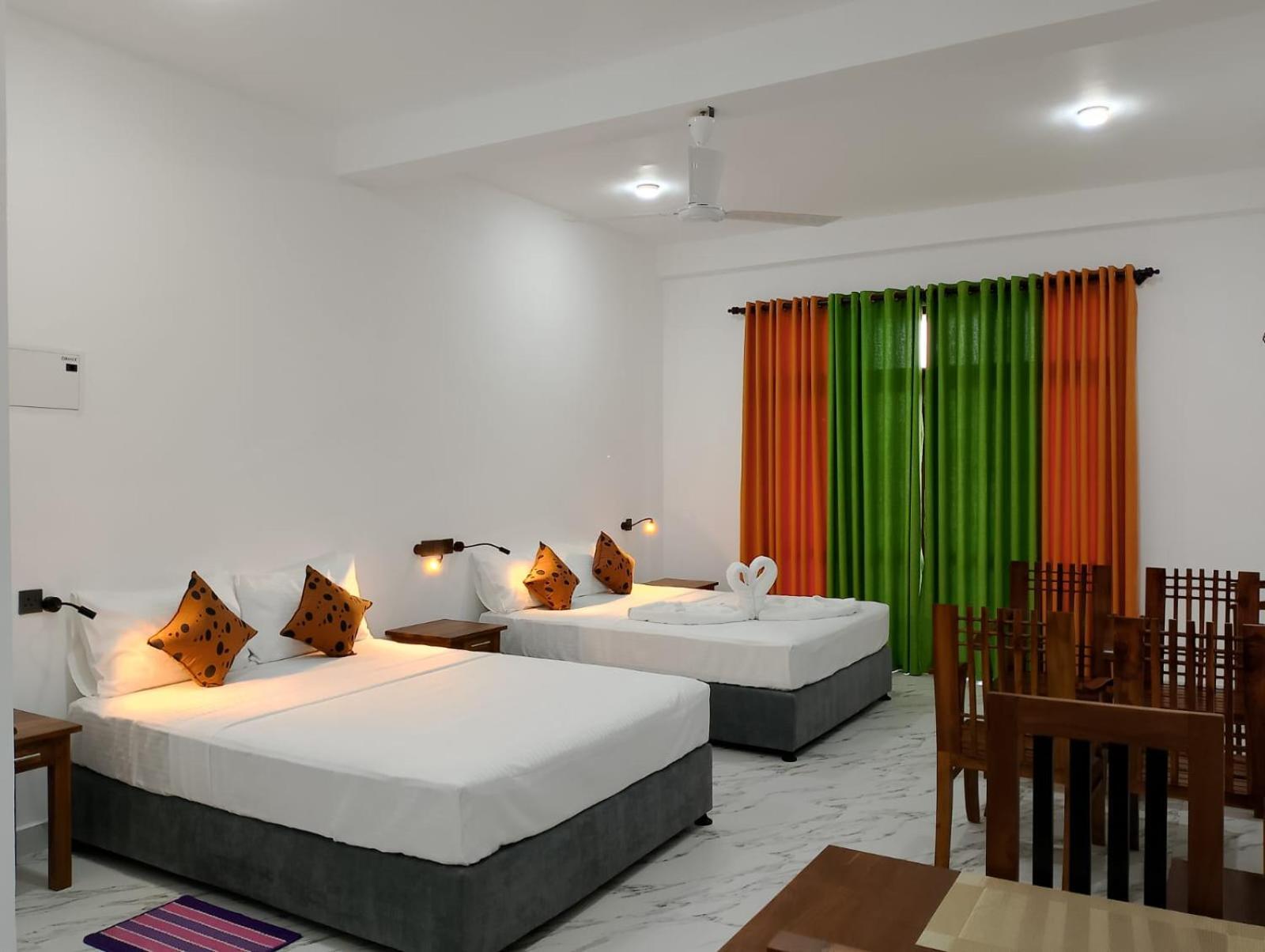 Hotel Malindu Yala Gate Tissamaharama Esterno foto
